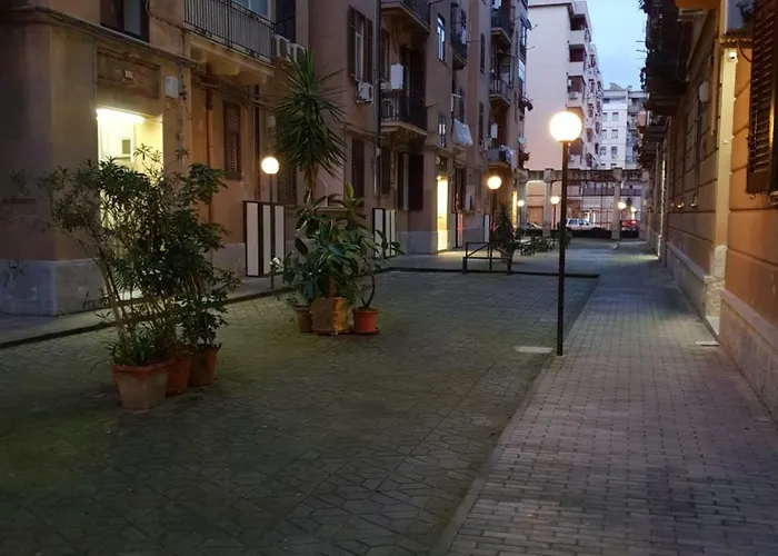 Palermo Inn Suite
